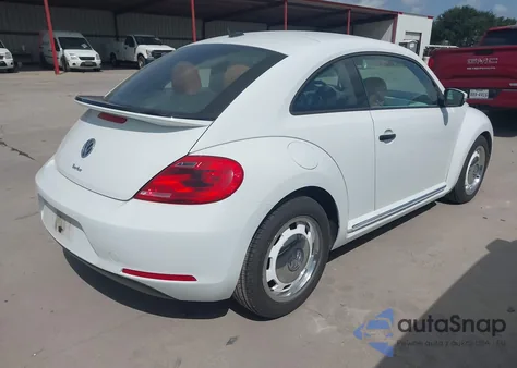 2016 Volkswagen Beetle 1.8T Classic z USA, uszkodzony, nr VIN 3VWF17AT0GM631439